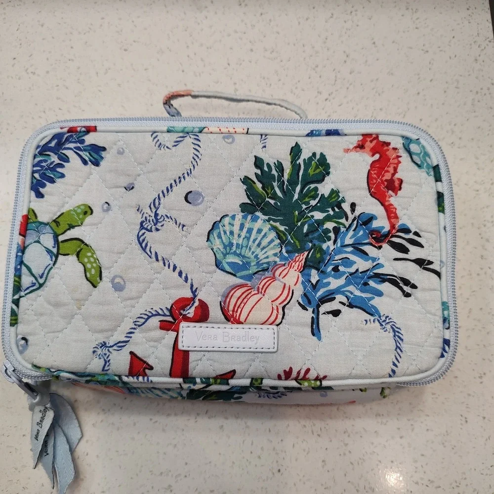Vera Bradley Shore Thing Makeup Bag Zipper Handle Blie Coastal Turtle Shell Fish